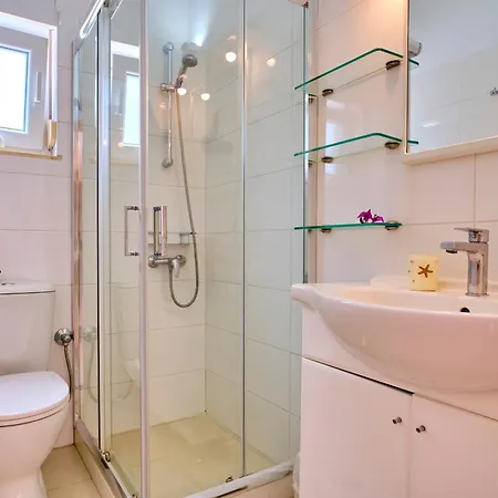 Nora Mit Zwei Schönen Doppelhaushälften, Meeresbrise 2 Apartment