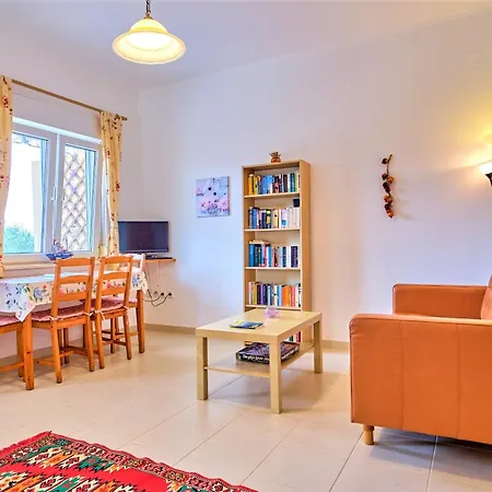 Apartment Nora Mit Zwei Schönen Doppelhaushälften, Meeresbrise 2